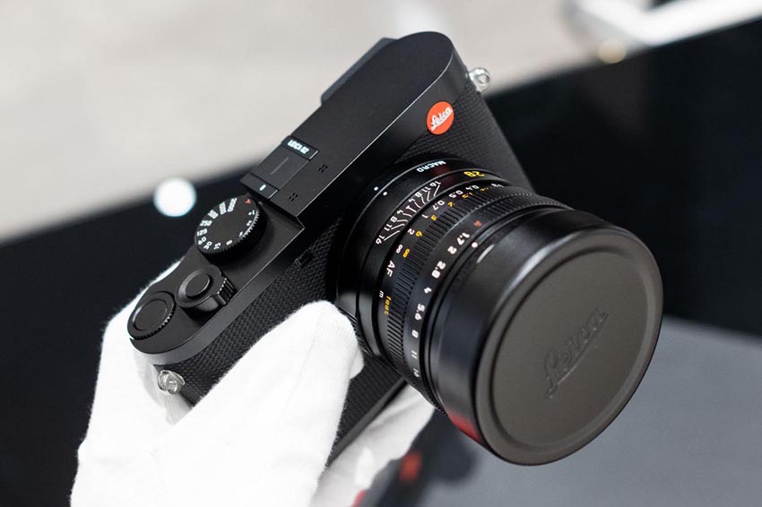 Leica Q2: cảm biến 48MP, chống nước, giá 139 triệu đồng