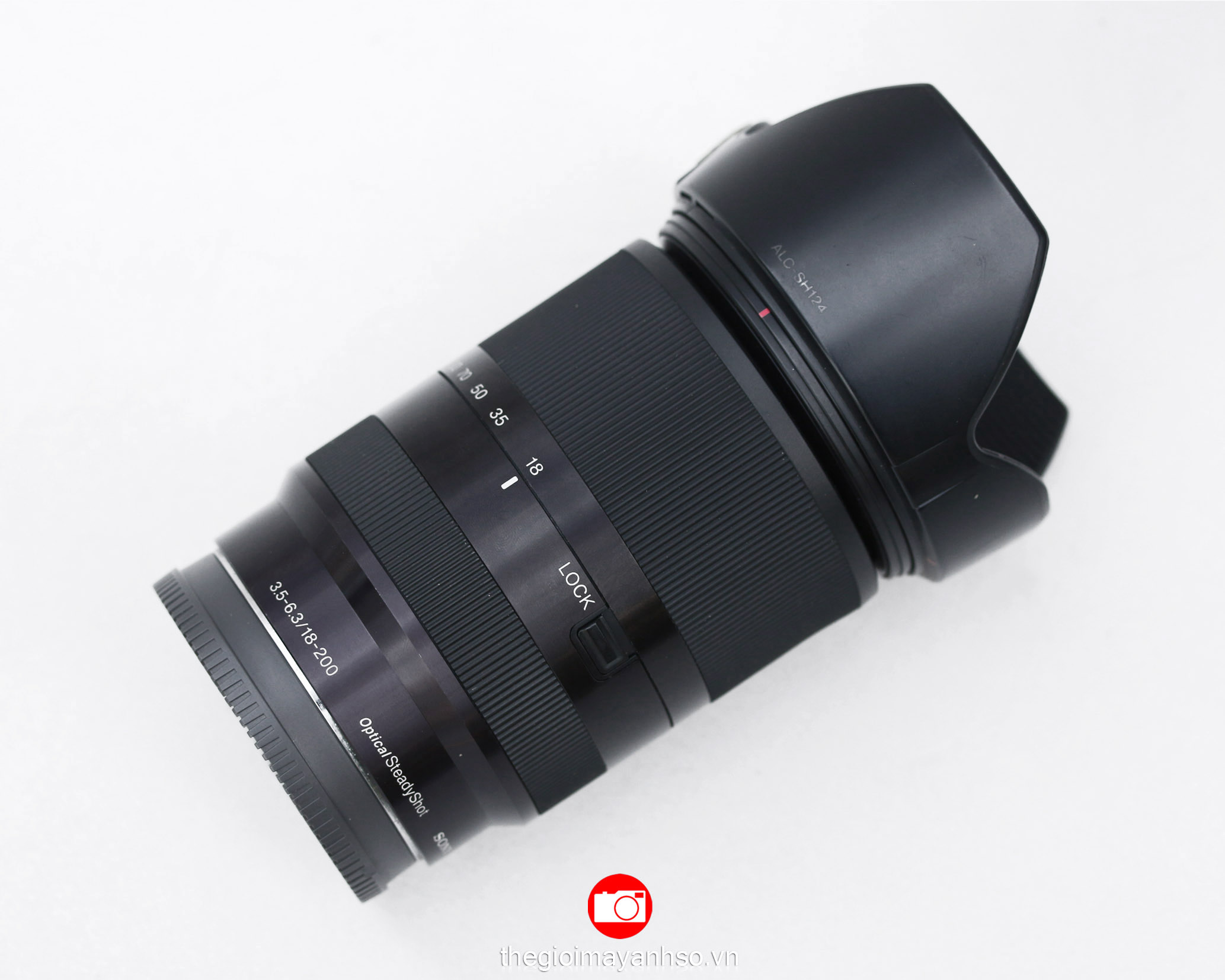 Ống kính Sony E 18–200mm f/3.5–6.3 OSS LE