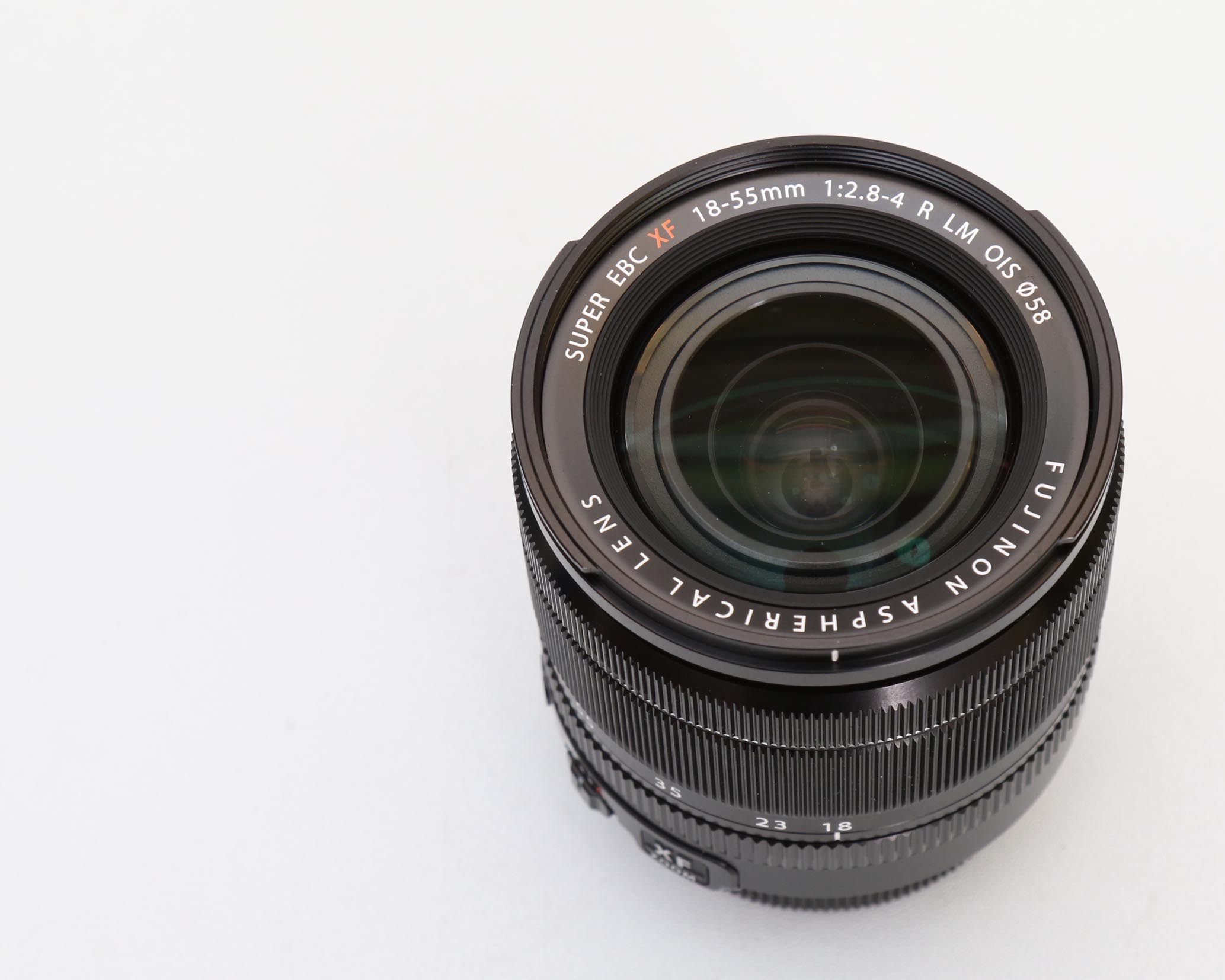 Fujifilm 18-55mm f / 2.8-4 XF R LM OIS