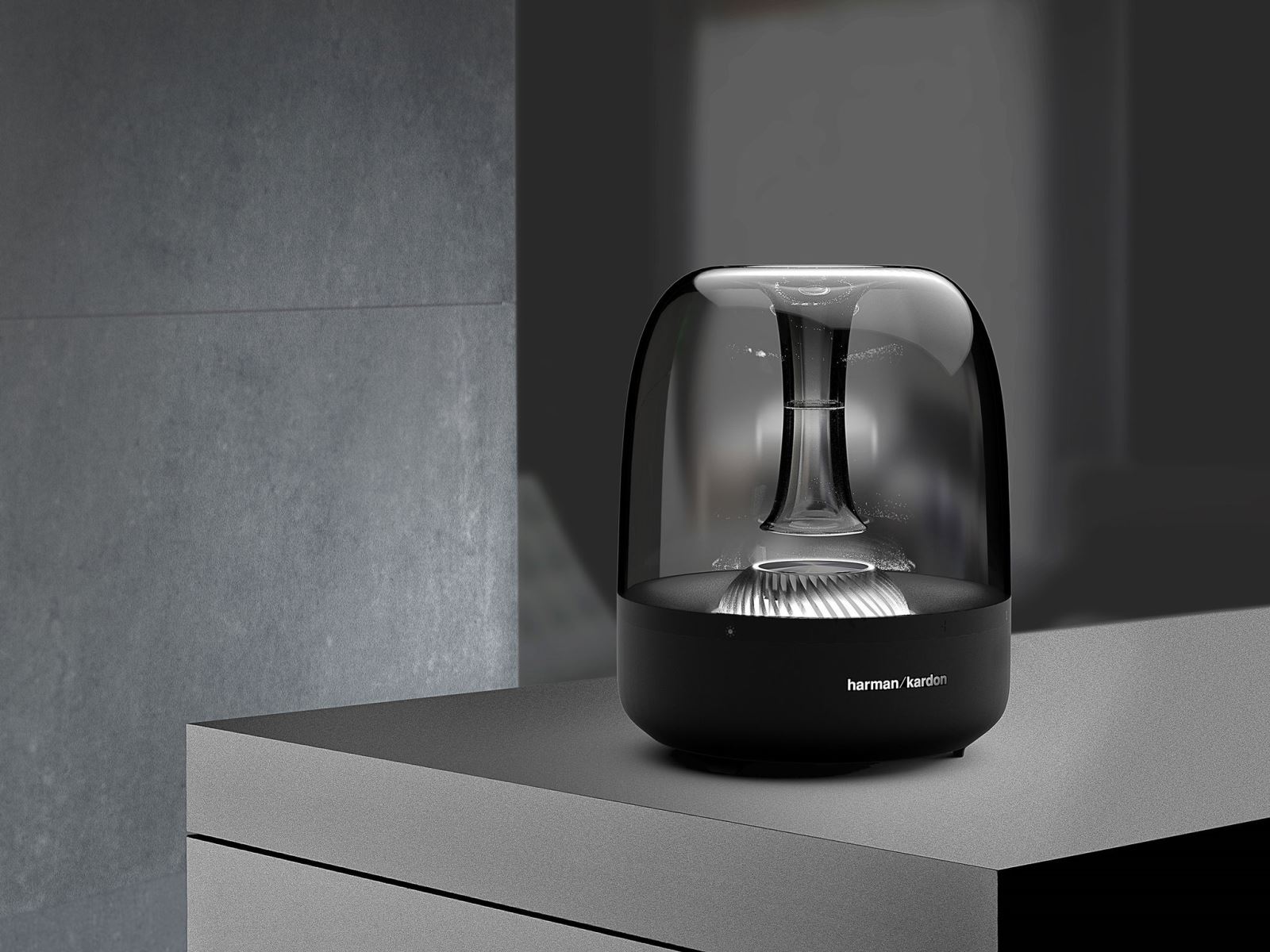 Loa Harman Kardon Aura Studio 2