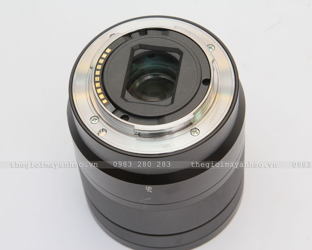 Sony Vario-Tessar T* E 16-70mm f/4 ZA OSS