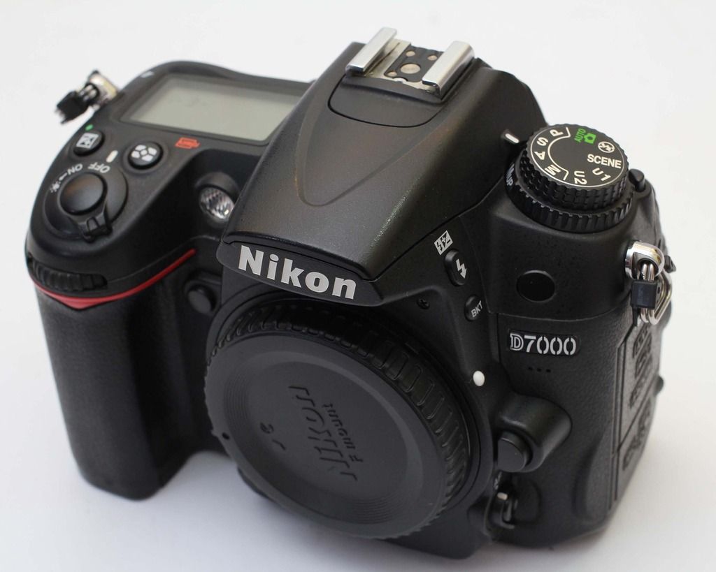 Nikon D7000 body