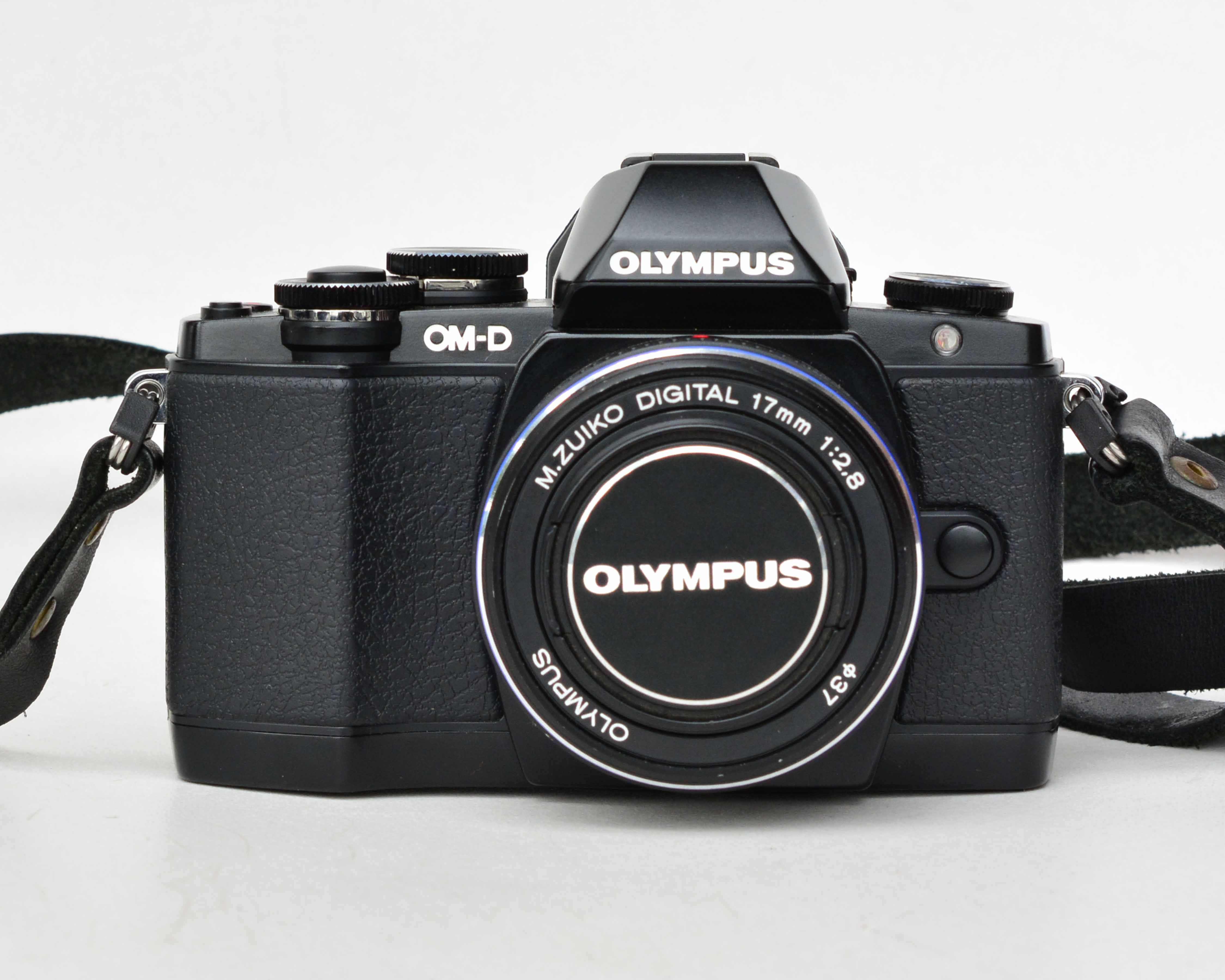 Olympus OM-D E-M10 Len Zuiko 17mm 2.8