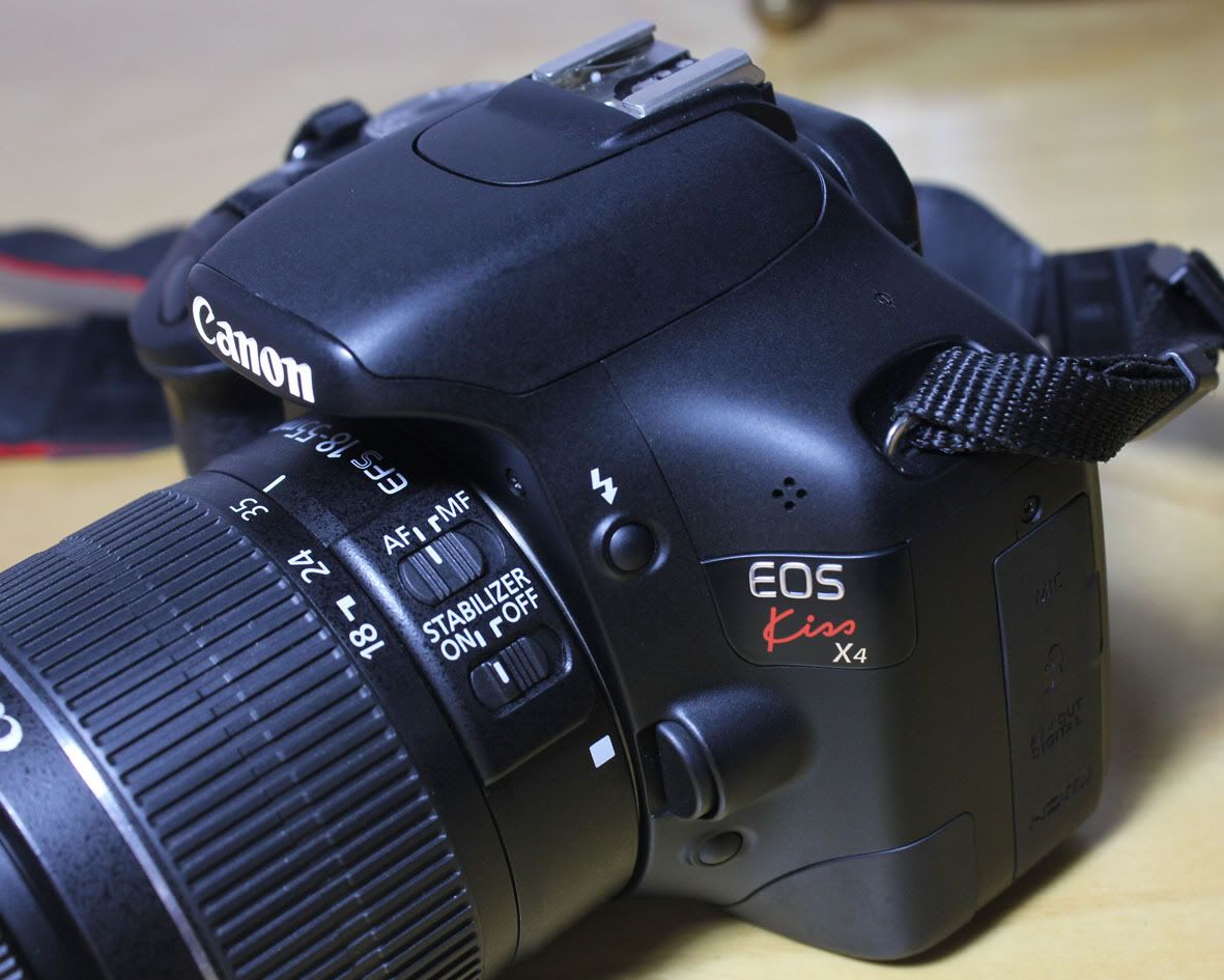 Canon EOS Kiss X4 / 550D kit 18-55mm IS