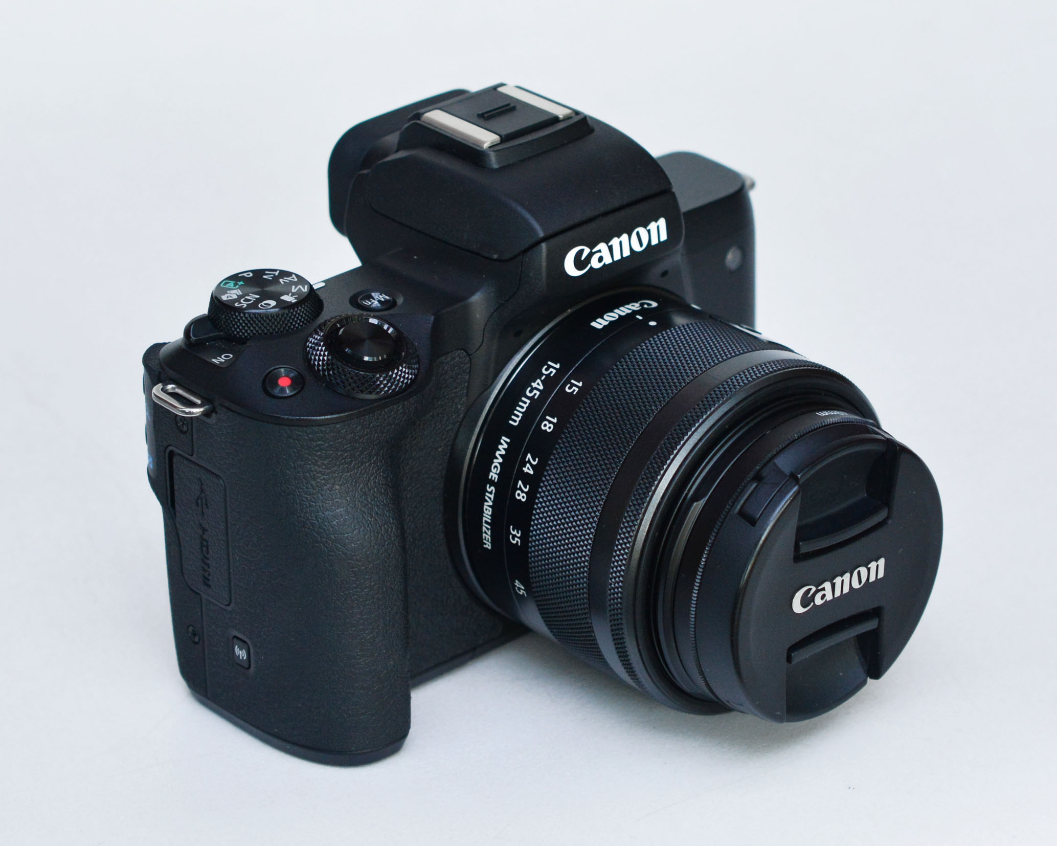 Máy ảnh Canon EOS M50 + Kit 15-45mm