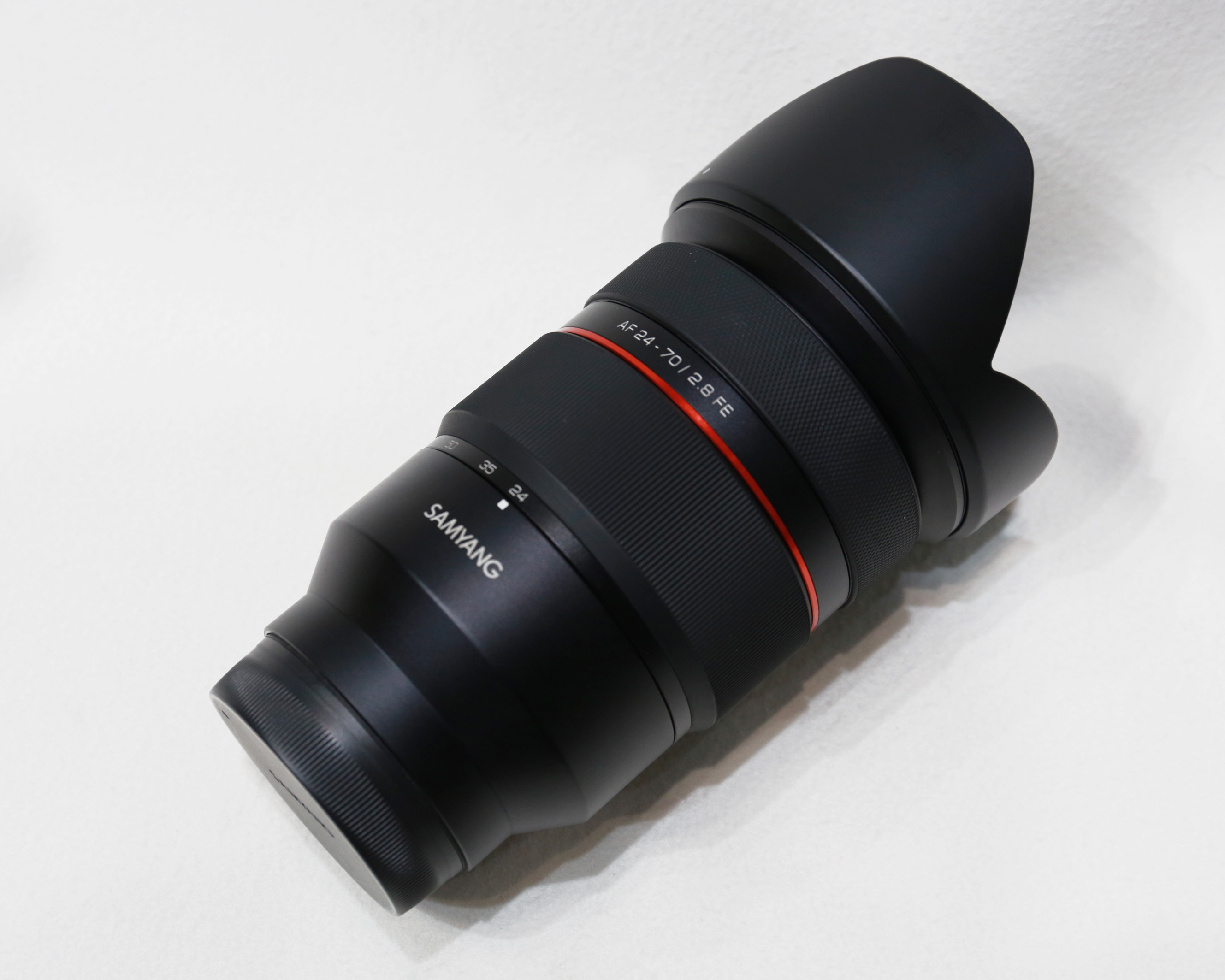 Ống kính Samyang 24-70mm f/2.8 AF for Sony E