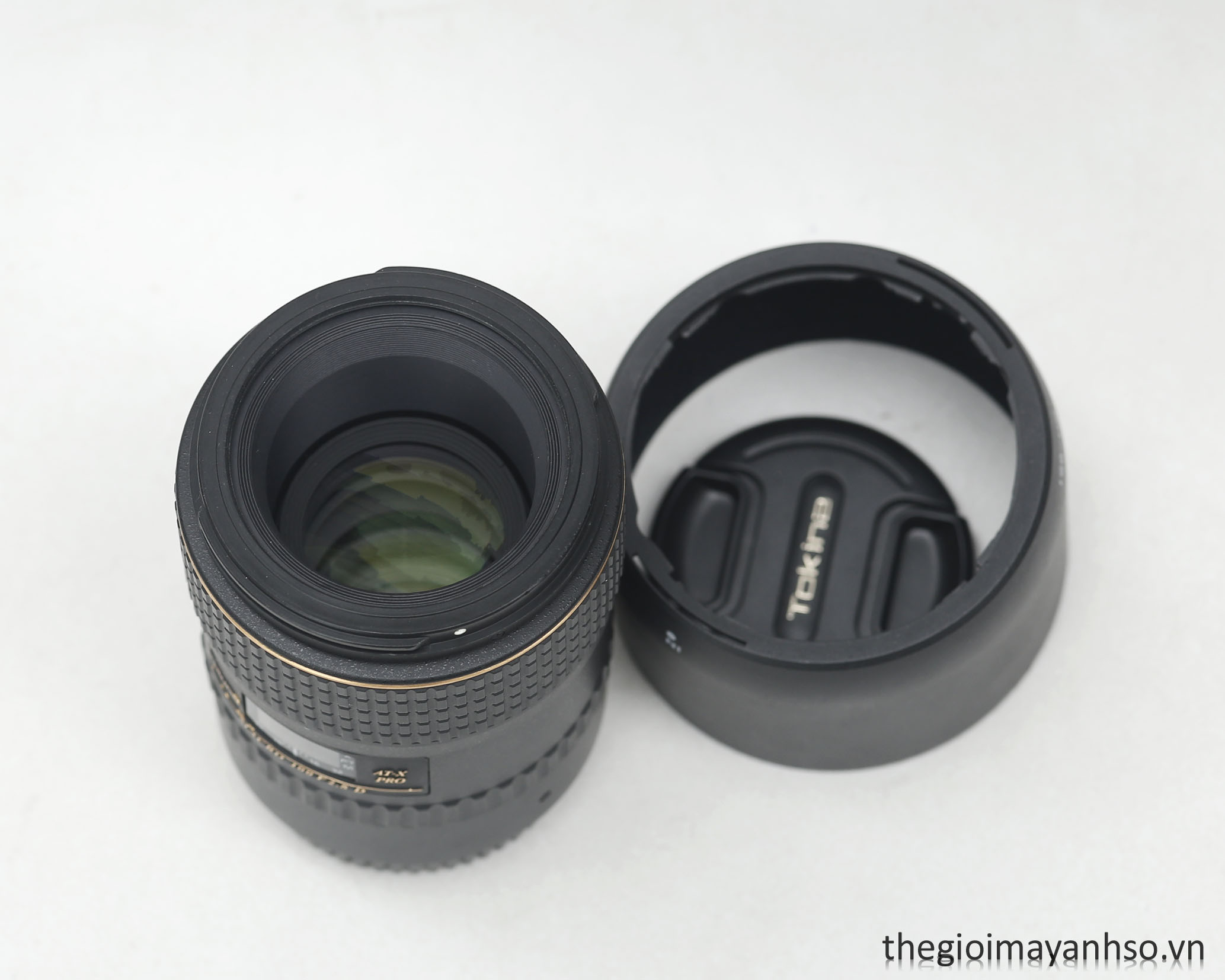 Tokina AT-X 100mm F/2.8 Macro Pro D For Canon