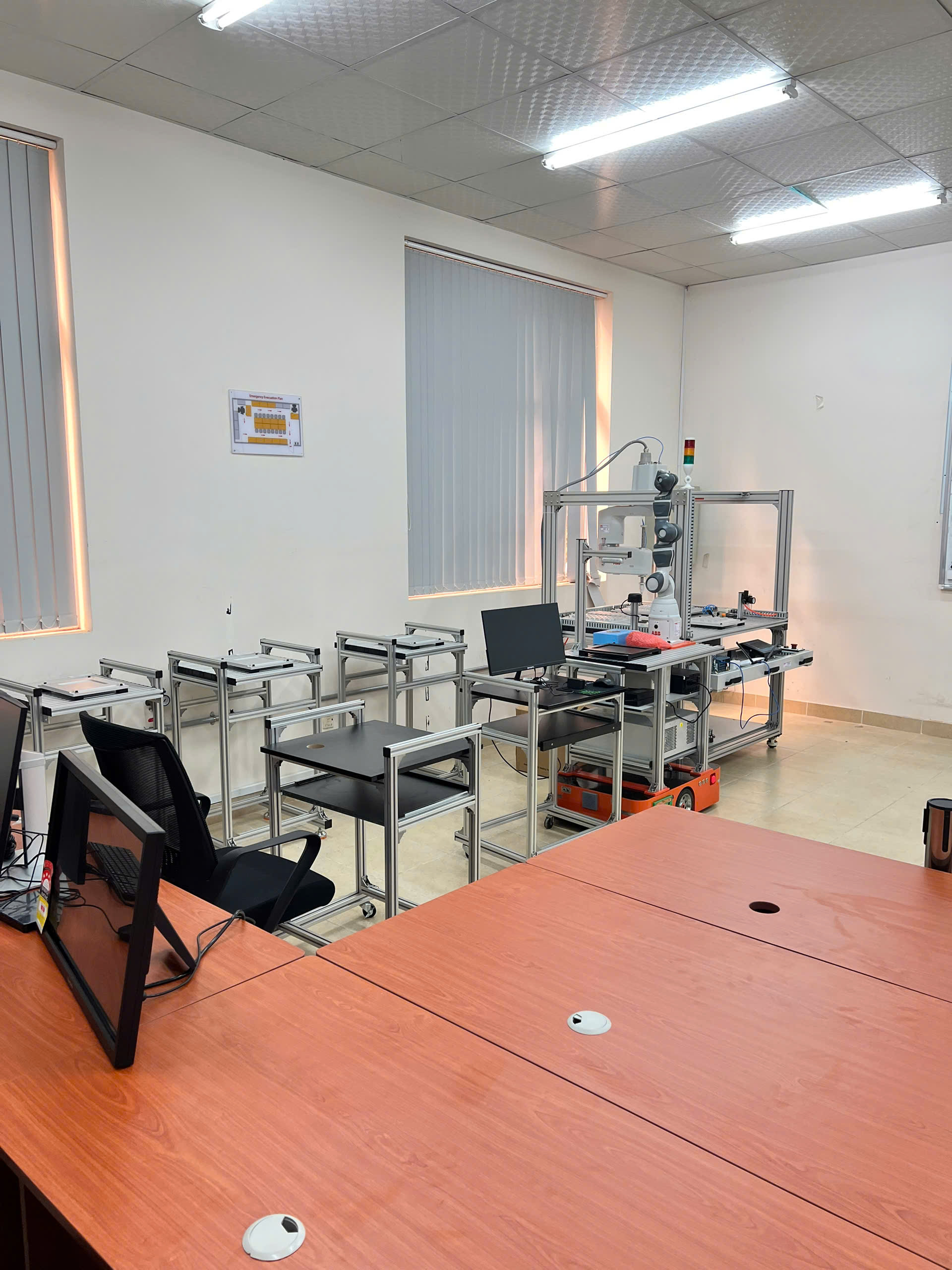 mo hinh robotics ung dung robot trong y te benh vien