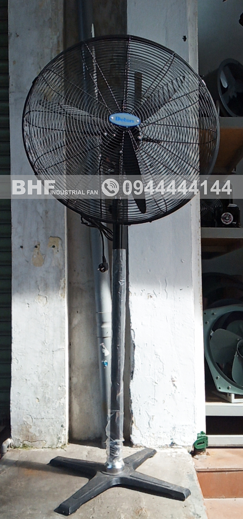 Quạt đứng công nghiệp Deton sải cánh 600mm