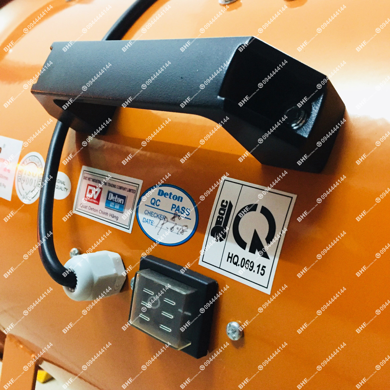 Quạt hút xách tay Deton