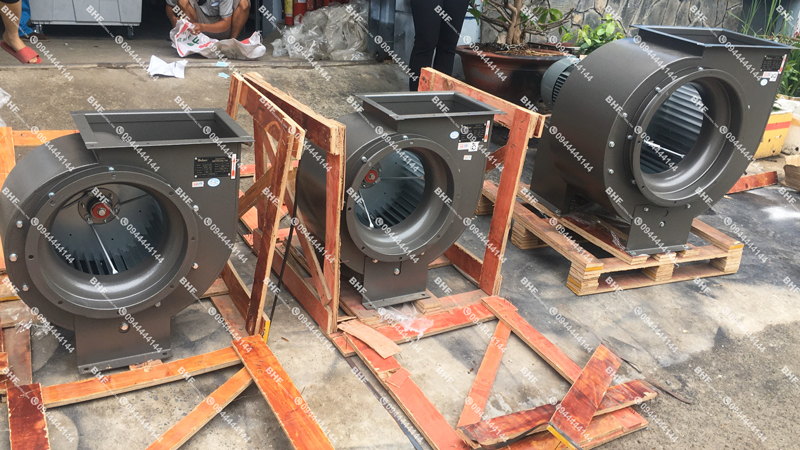 Quạt Ly Tâm Hút Khói Bếp Deton 11-62-4A công suất 3KW