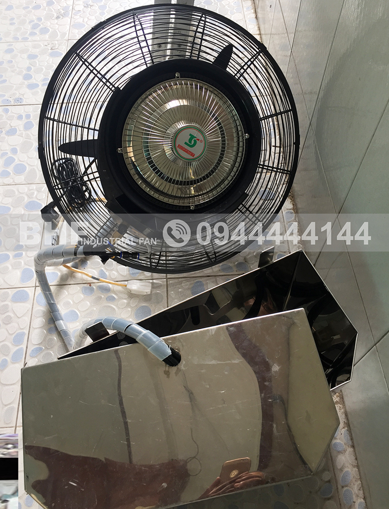 Quạt gắn tường phun sương sải cánh 750mm