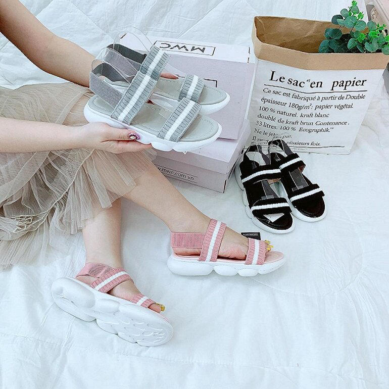 5 mẫu giày sandal nữ đi học cực trendy