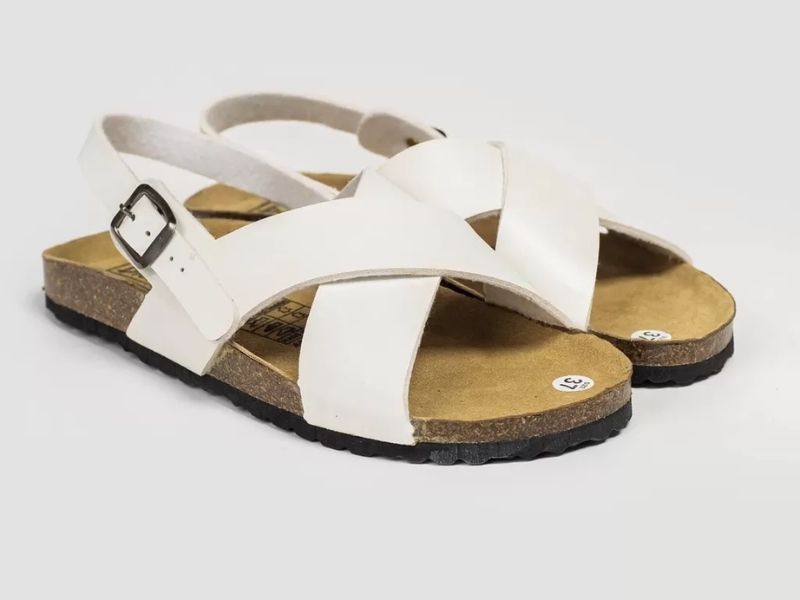 cau tao cua giay sandal