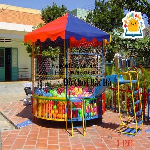 nhà bóng lục giác