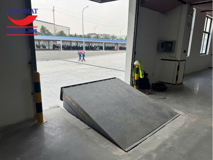 Dock leveler là gì?