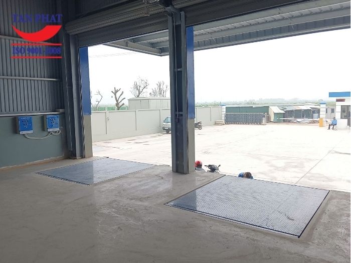 Sàn nâng thủy lực âm sàn Tân Phát tại Bắc Giang