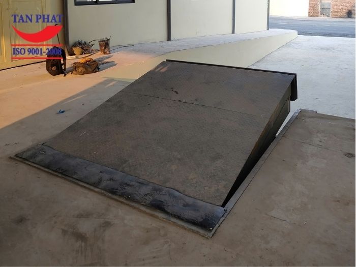 Sàn nâng thủy lực 15 tấn Hoàng Mai, Hà Nội