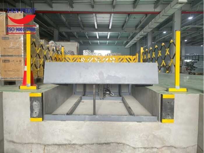 Dock leveler 6 tấn