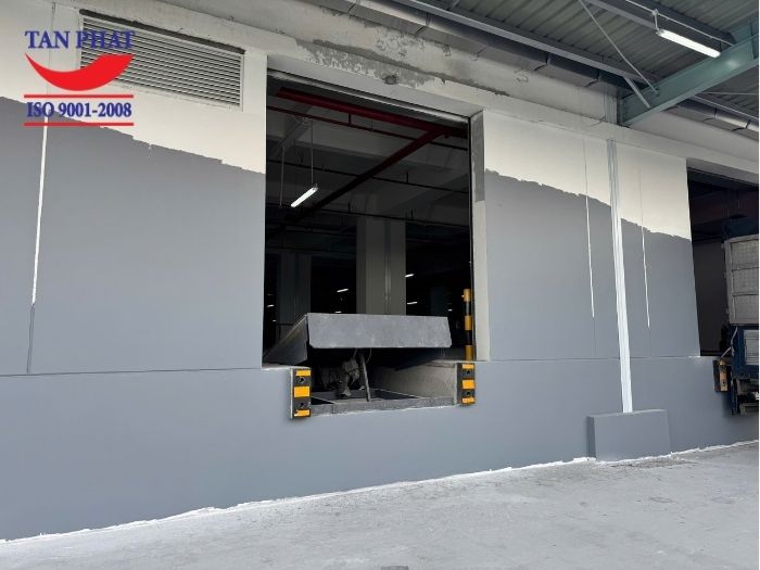 Báo giá sàn nâng hạ thủy lực Tân Phát