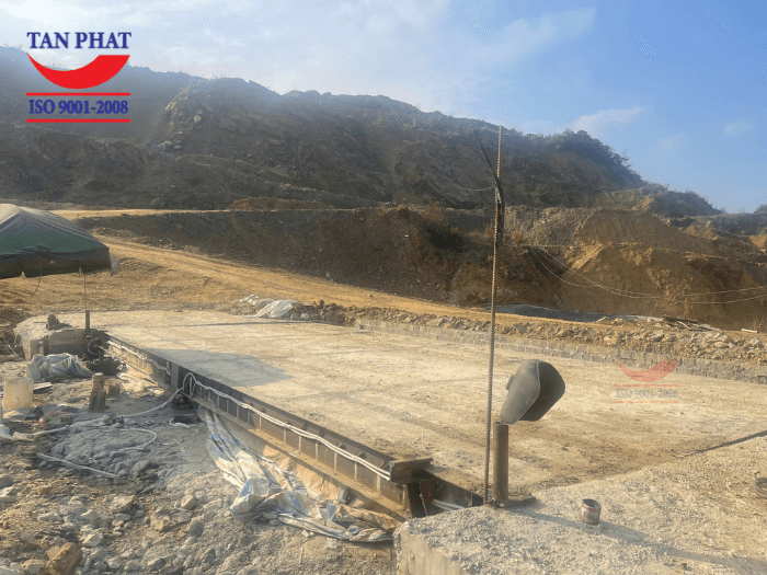 Trạm cân ô tô 120 tấn sàn bê tông lắp đặt hoàn thiện tại tỉnh Hòa Bình