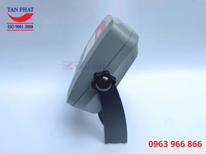 Đầu cân có thể xoay lên xuống tạo thuận tiện cho người dùng