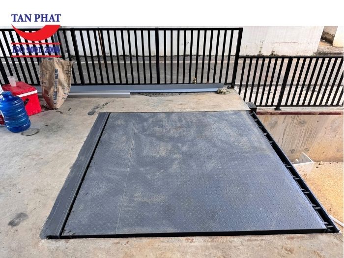Sàn nâng 6 tấn KCN Lương Sơn, Hòa Bình