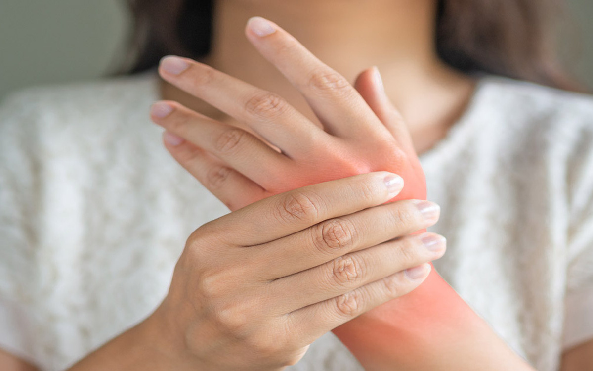 The habit of breaking-joint-affecting bones-joints