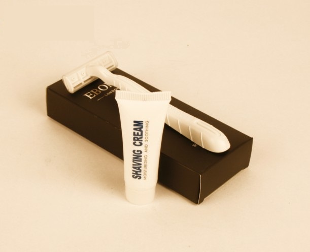 dao cạo râu dùng cho khách sạn