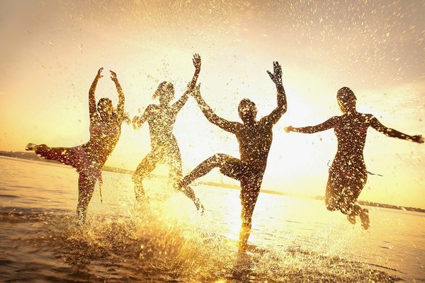 Lúc khó khăn mới biết ai là bạn, khi hoạn nạn mới hiểu bạn là ai