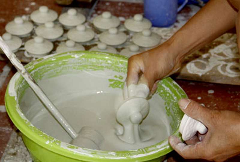 Các loại men gốm sứ Bát Tràng