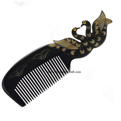 HORN COMB