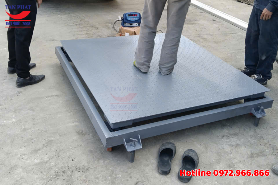 Cân sàn điện tử