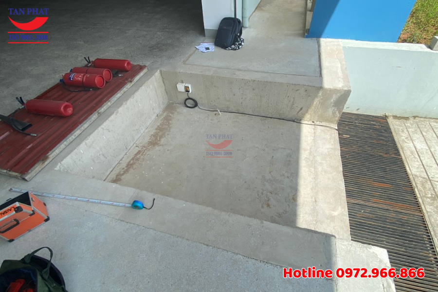 Hố pit của dock leveler được doanh nghiệp dây dựng theo bản vẽ Tân Phát cung cấp.