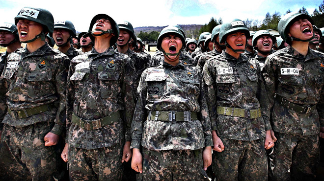 12 sinh viên Hàn Quốc cố tình tăng cân để trốn nghĩa vụ quân sự