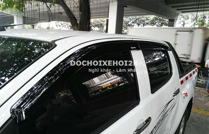 Đồ chơi phụ kiện ô tô cho ISUZU D-MAX - 4
