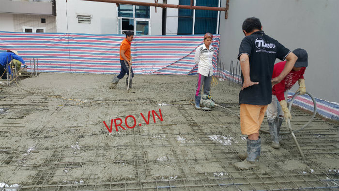 hình ảnh thi công sàn phẳng vượt nhịp lớn công trình nguyễn văn huyên