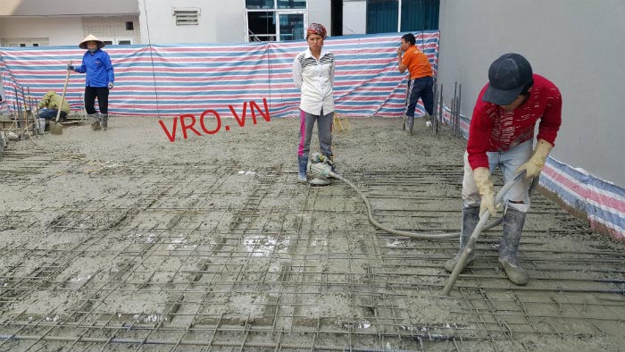 hình ảnh thi công sàn lõi rỗng vro công trình nguyễn văn huyên hà nội