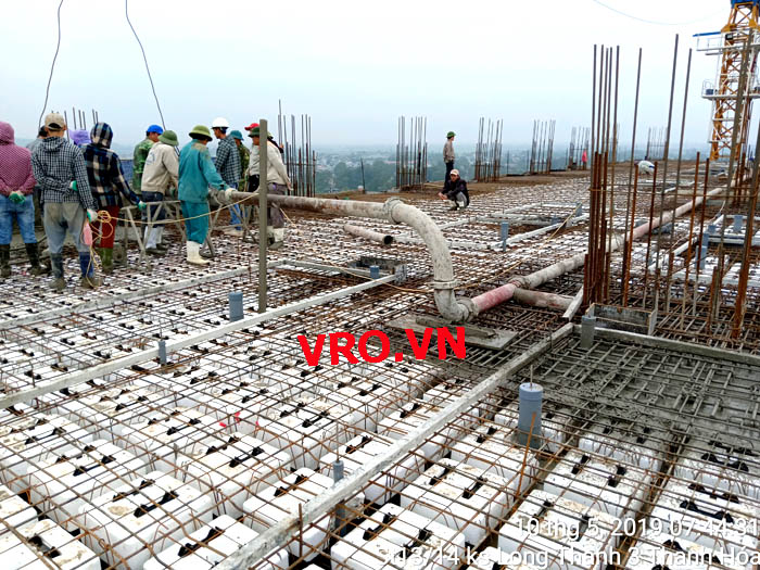 san-phang-vuot-nhip-lon-san-khong-dam