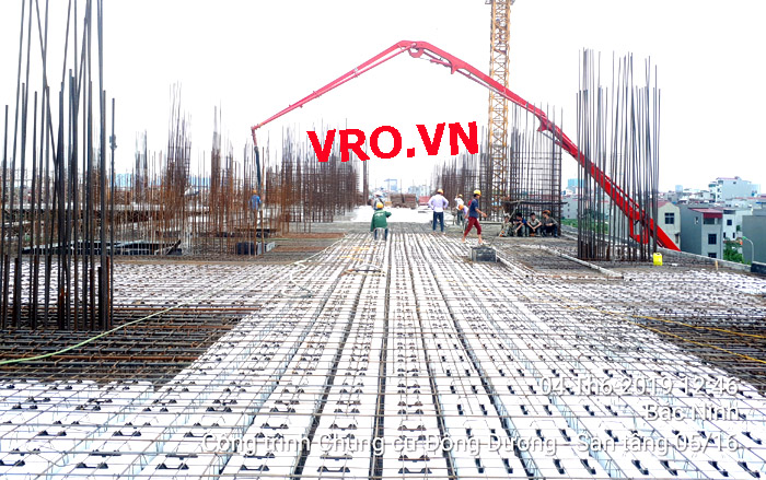 san-vuot-nhip-lon-san-phang-loi-xop