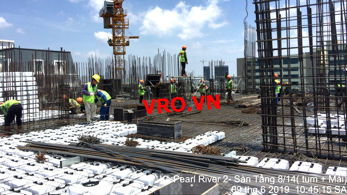 san-vuot-nhip-lon-san-phang-loi-xop