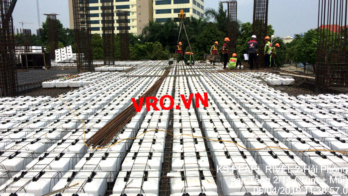 san-xop-san-phang-vuot-nhip-lon