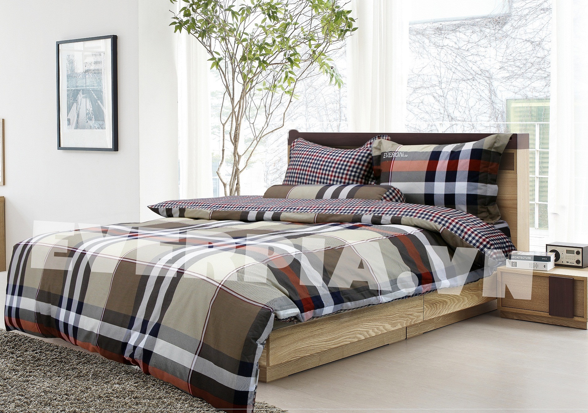 Bộ chăn ga gối Everon Lite EVE4 - Sử dụng chất liệu vải tự nhiên, thân thiện với người sử dụng, có khả năng thấm hút, thông thoáng cao, rất mềm mại và dễ chịu khi tiếp xúc.