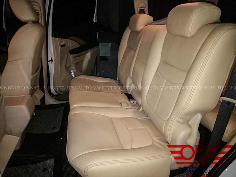 boc-ghe-da-xe-mitsubishi-xpander-at-2019-ghe-sau