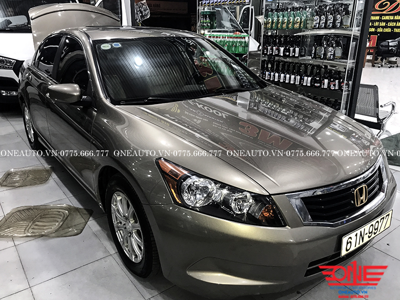 tham-lot-an-oto-honda-accord-2017-xe