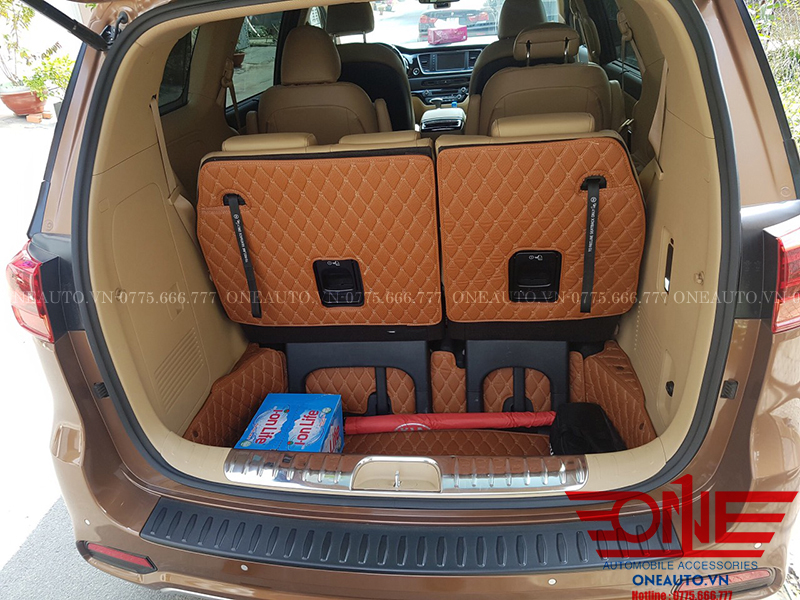 tham-lot-cop-oto-kia-carnival