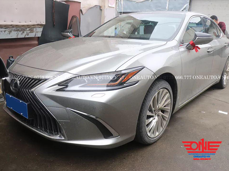 Xe Lexus ES 300 2019
