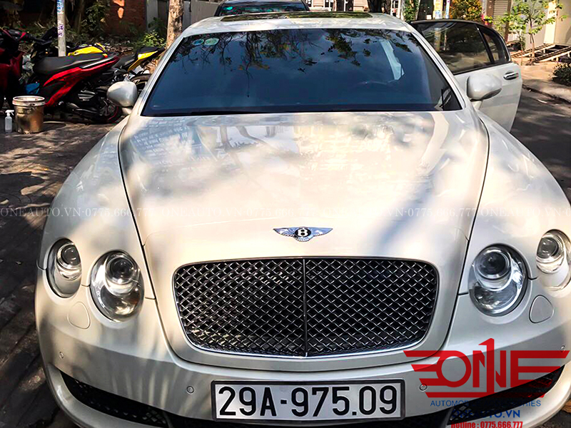 tham-lot-san-oto-bentley-continantal-2008-xe