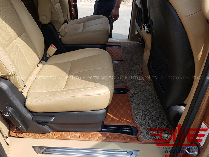 tham-lot-san-oto-kia-carnival-ghe-sau