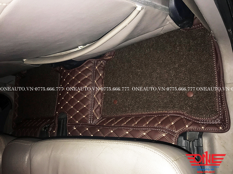 tham-lot-san-oto-mitsubishi-grandis-2017-ghe-sau